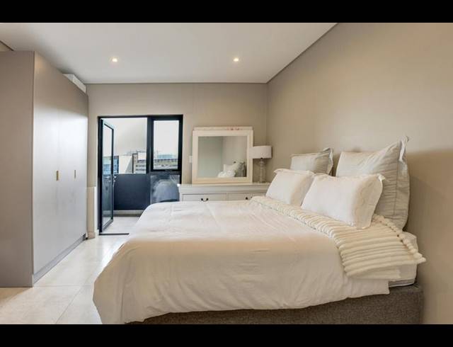 1 BEDROOM APARTMENT FOR SALE IN SANDTON CBD